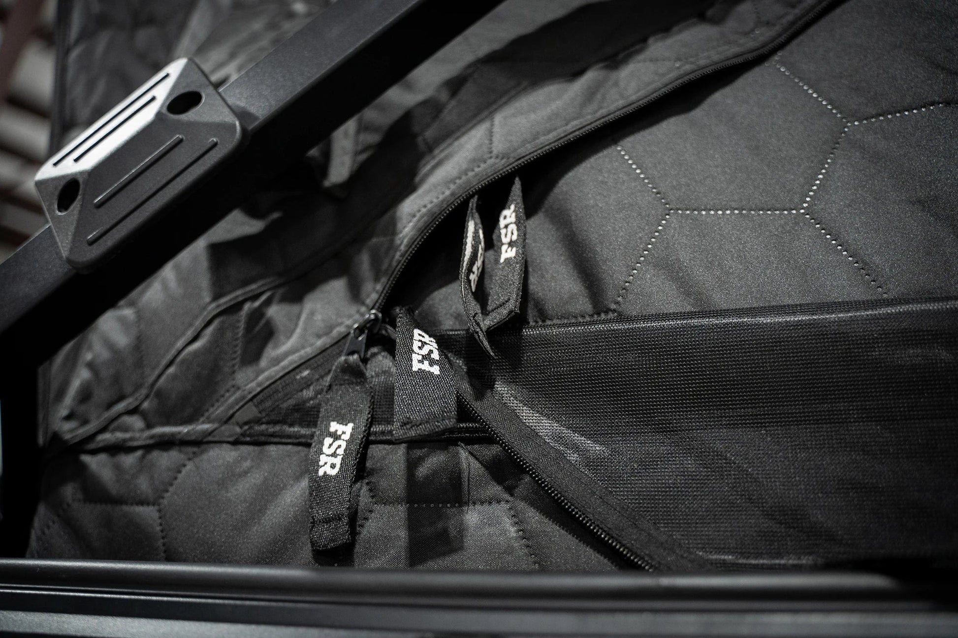 Evolution XL rooftop tent — Interior 4