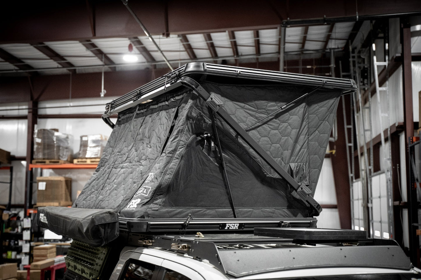 Evolution XL rooftop tent — Closed back