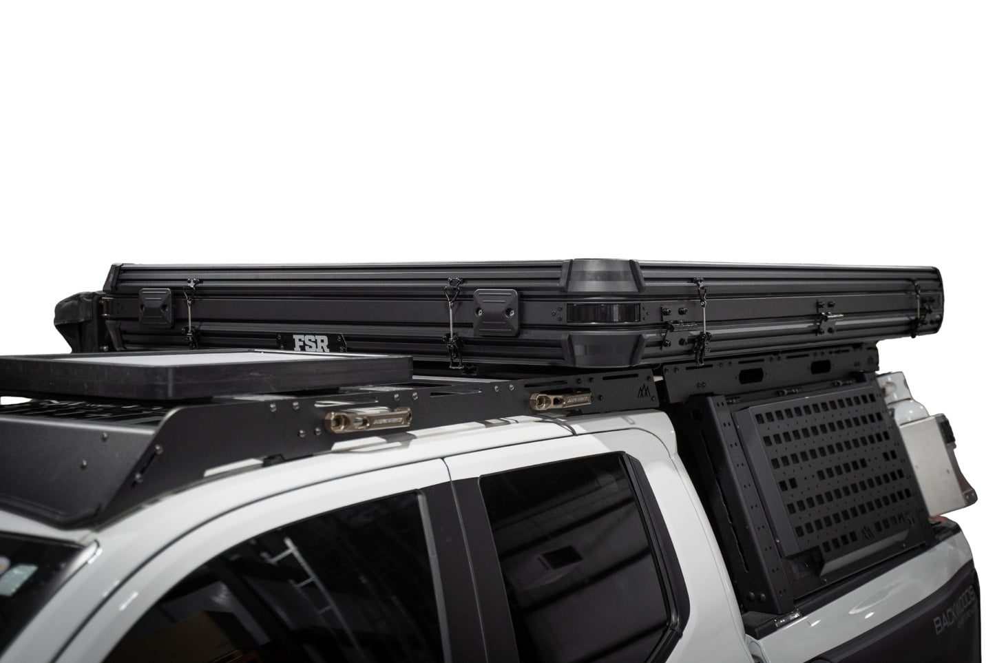 Evolution XL rooftop tent — Closed profile