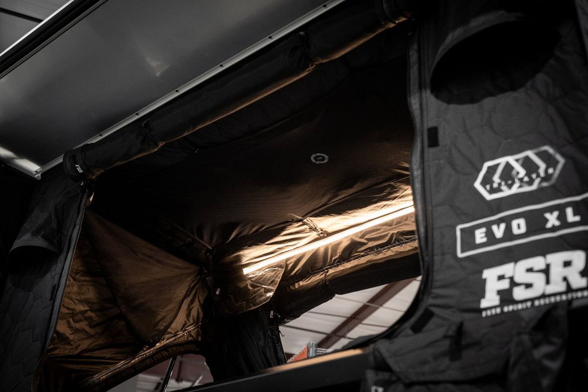 Evolution XL rooftop tent — Light