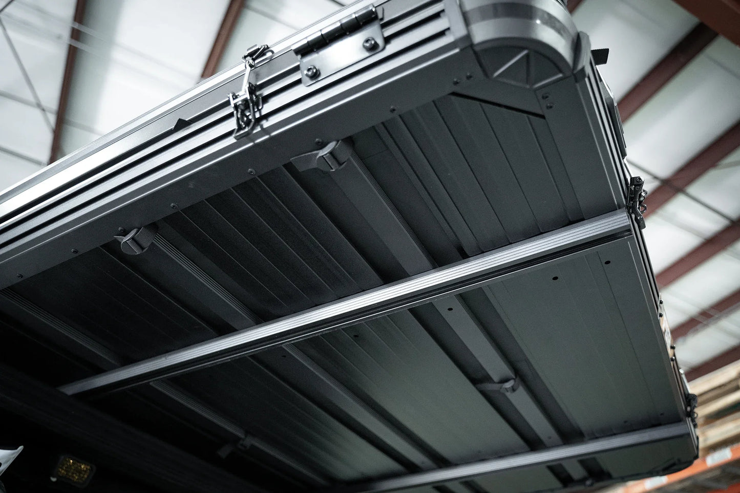 Evolution XL rooftop tent — Slat floor 2