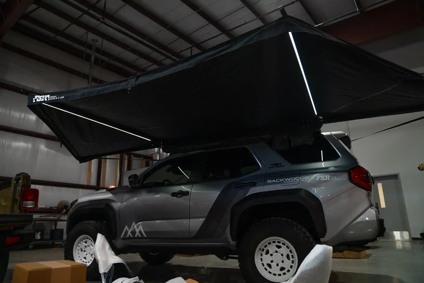 Freespirit Recreation 180° Awning V2 – Rooftop Tent Awning
