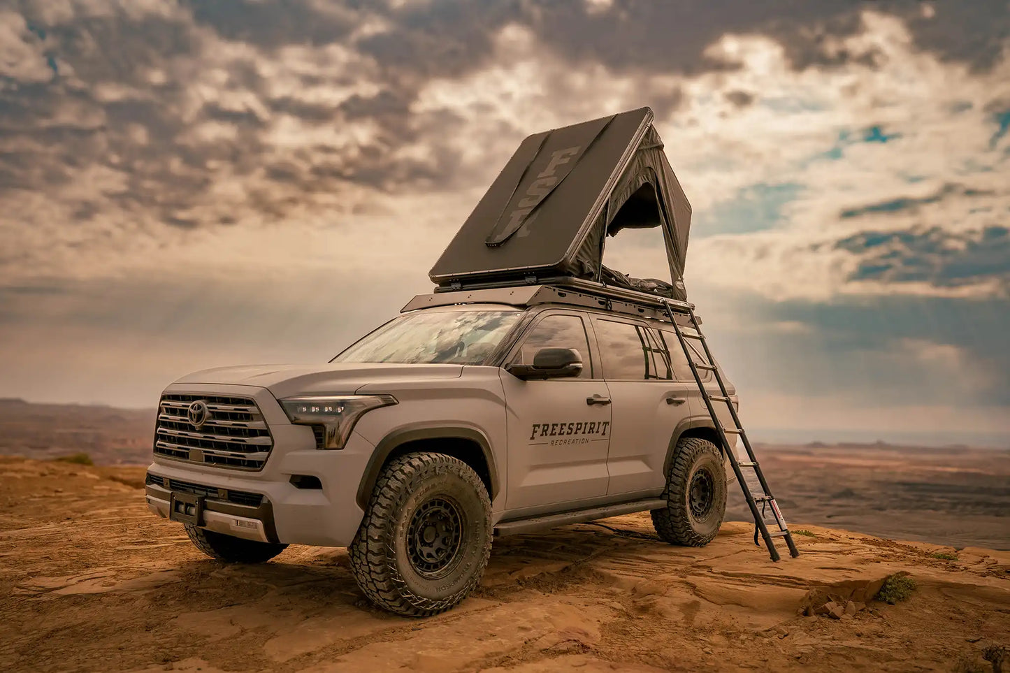 Aspen Lite XL rooftop tent — Windows open