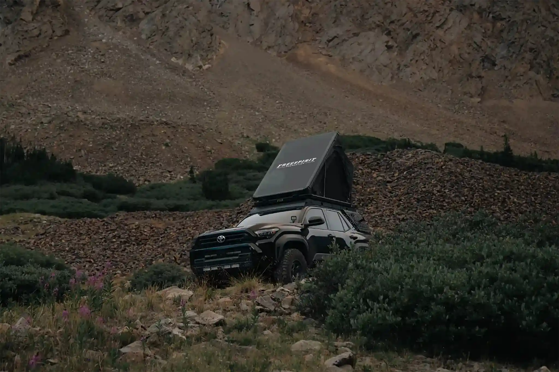Aspen Pro Standard rooftop tent — 4Runner setup