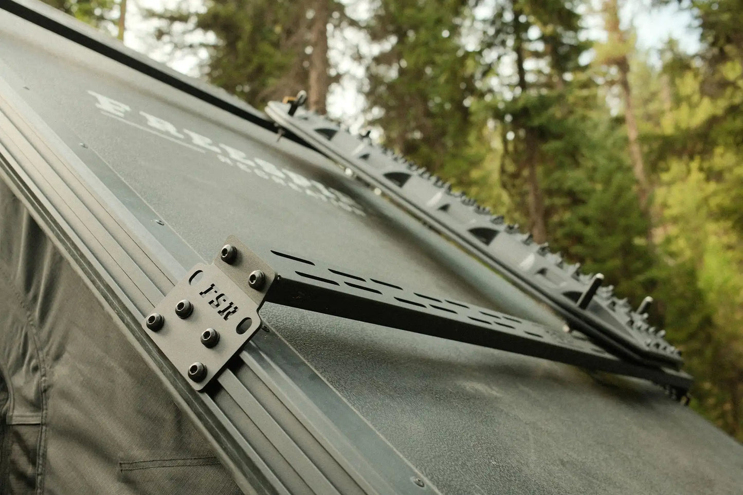 Hard shell rooftop tent crossbar mounts