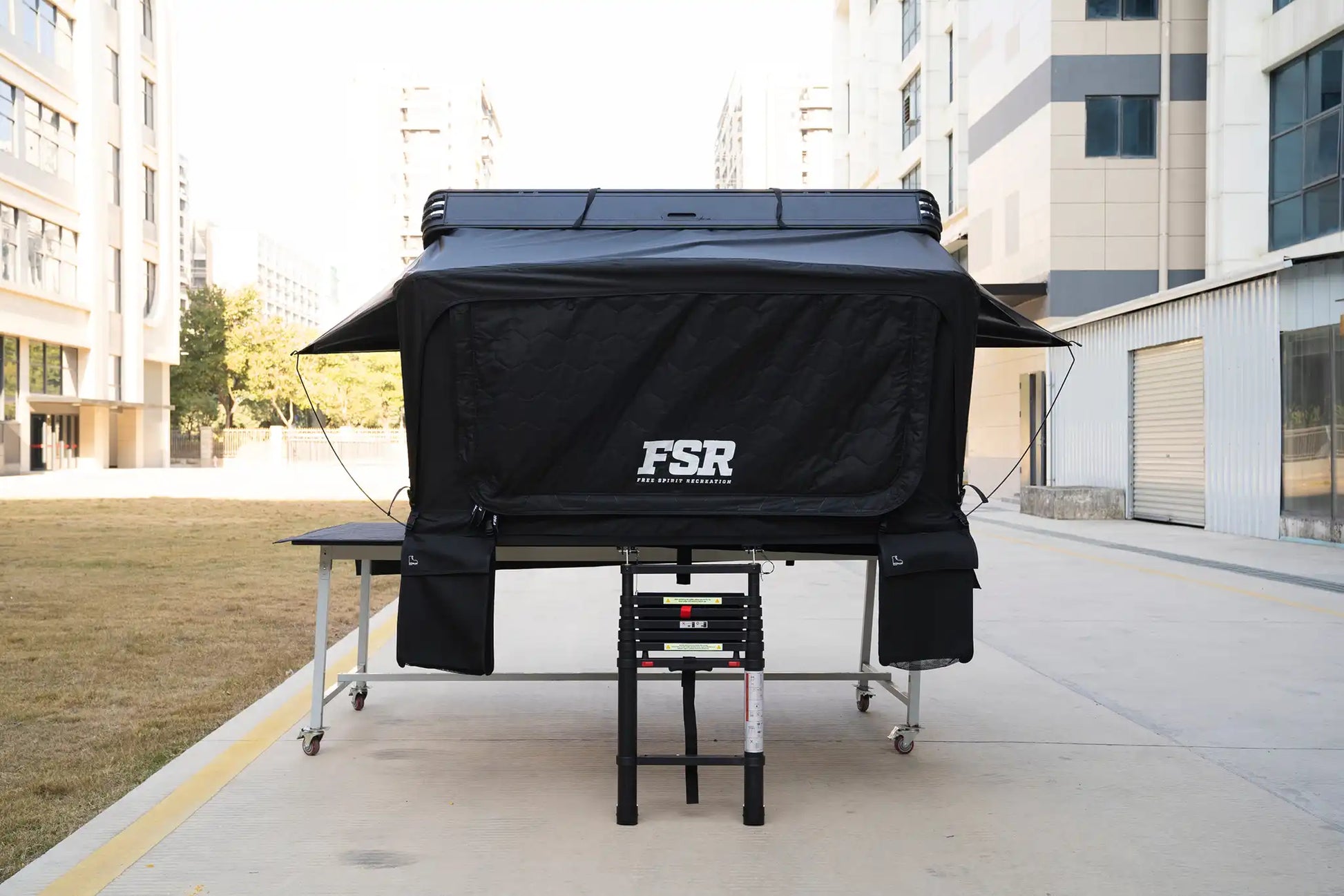 Kali King rooftop tent — Front