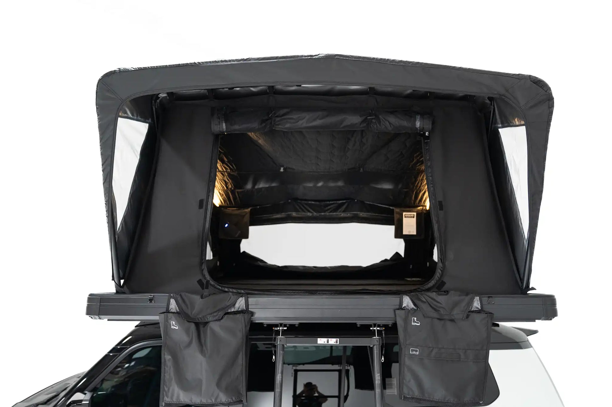 Nova King rooftop tent — Front