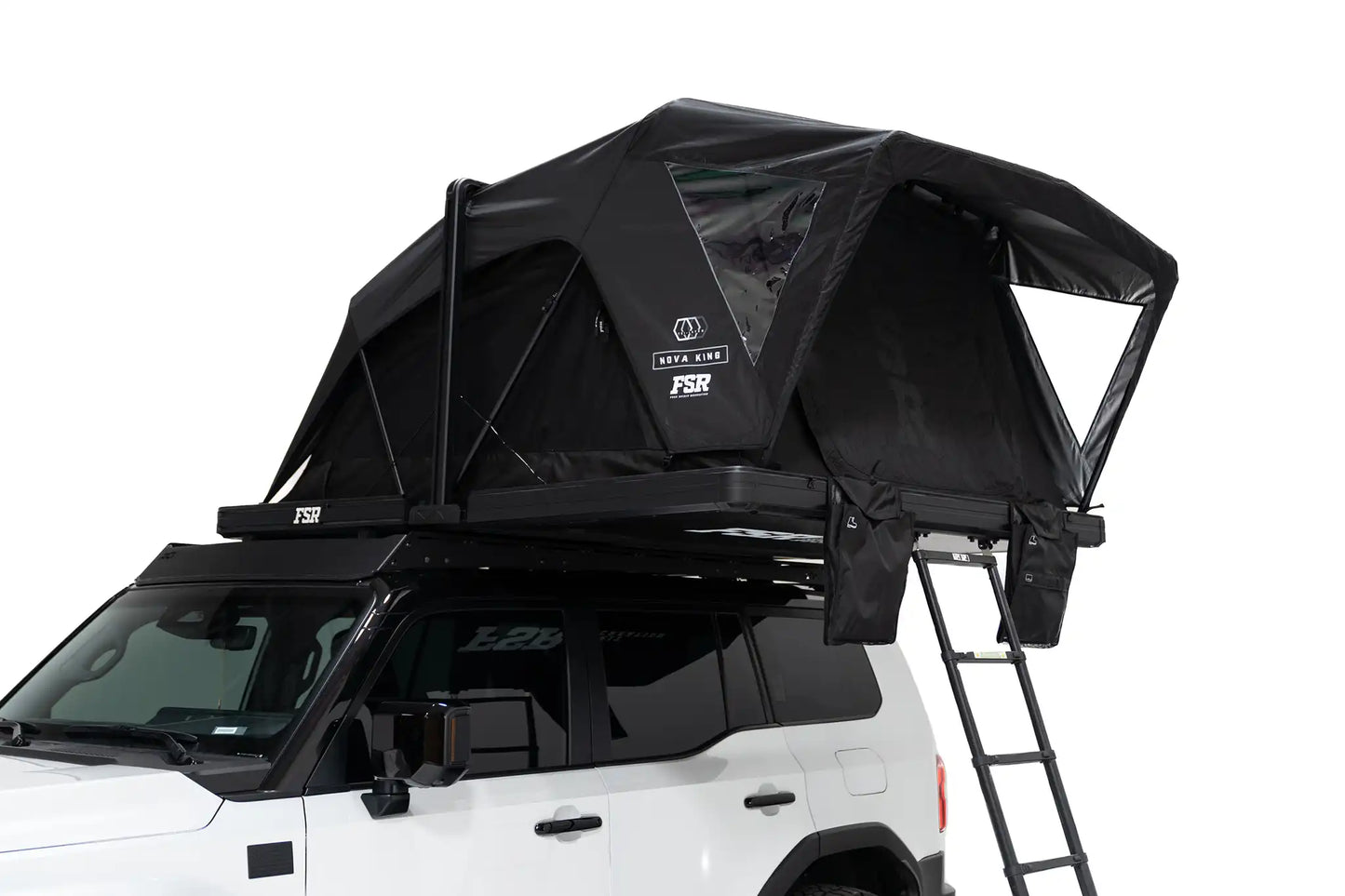 Nova King rooftop tent — Windows closed